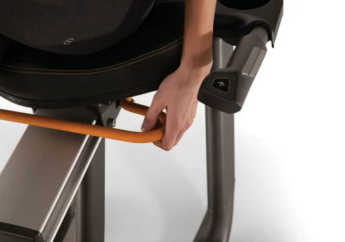 Bicicleta fitness cu spatar MATRIX R30 XIR