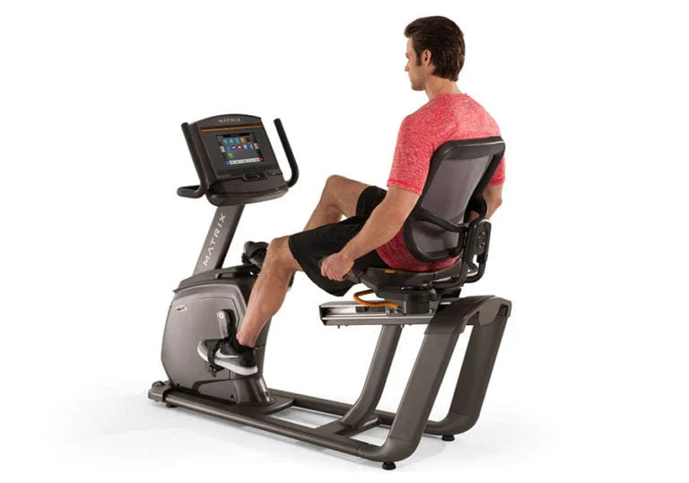 Bicicleta fitness cu spatar MATRIX R30 XIR